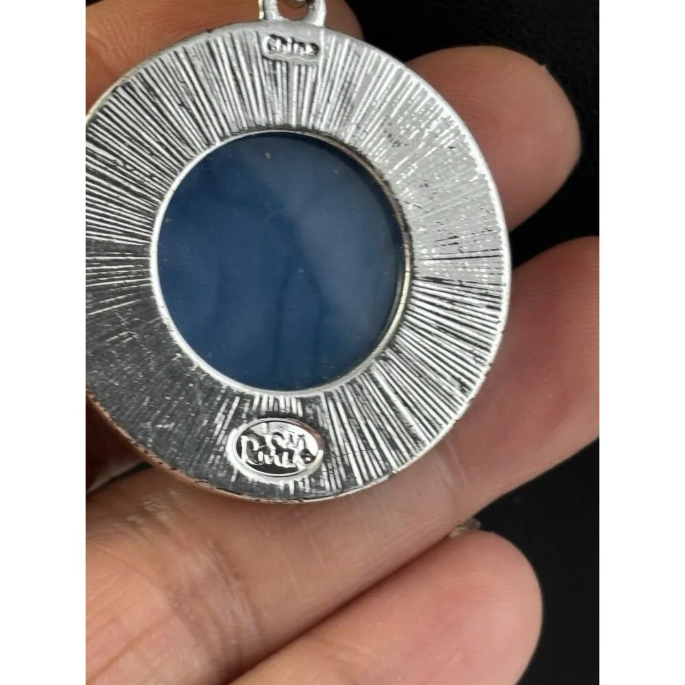 Joan Rivers Blue Druzy Round Pendant On Silvertone Wire Necklace 17”-20”